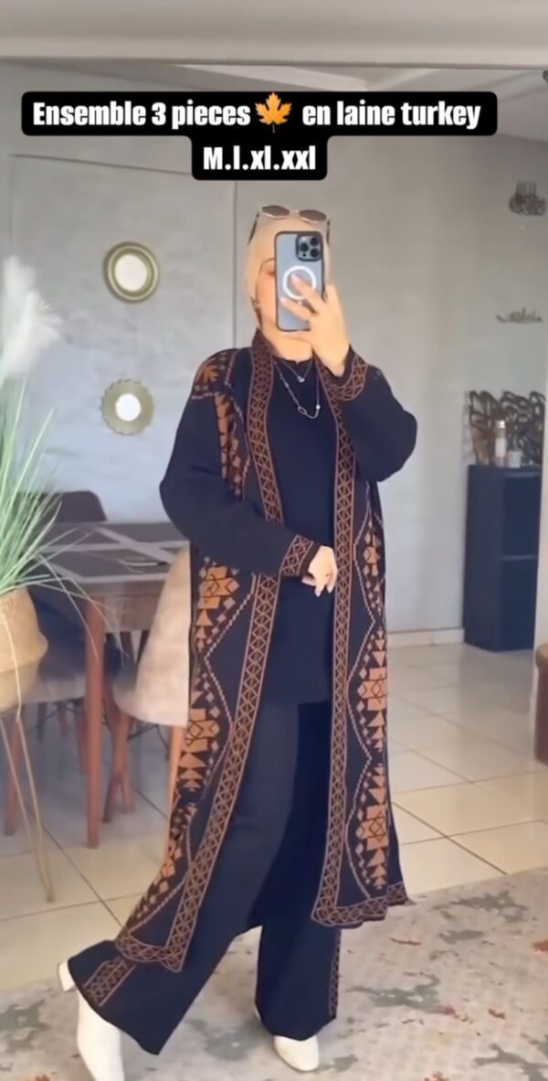 Ultra Chic Ensemble Long Coat, Inner & Pants Set - Image 2