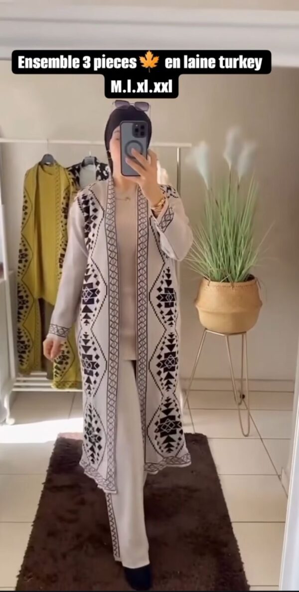 Ultra Chic Ensemble Long Coat, Inner & Pants Set - Image 3