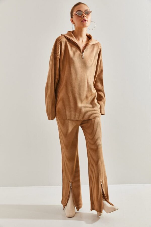 Hotselling Zipper coord set - Image 9