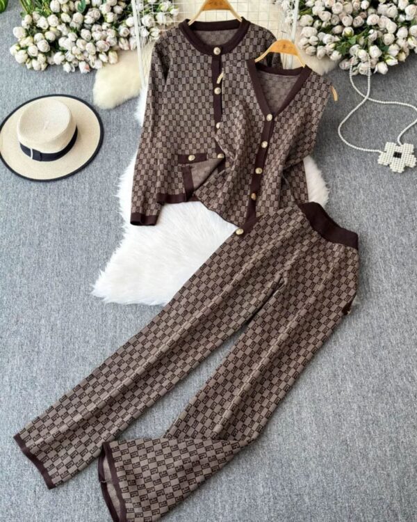 Luxury Winter 3 Piece Set - Image 3