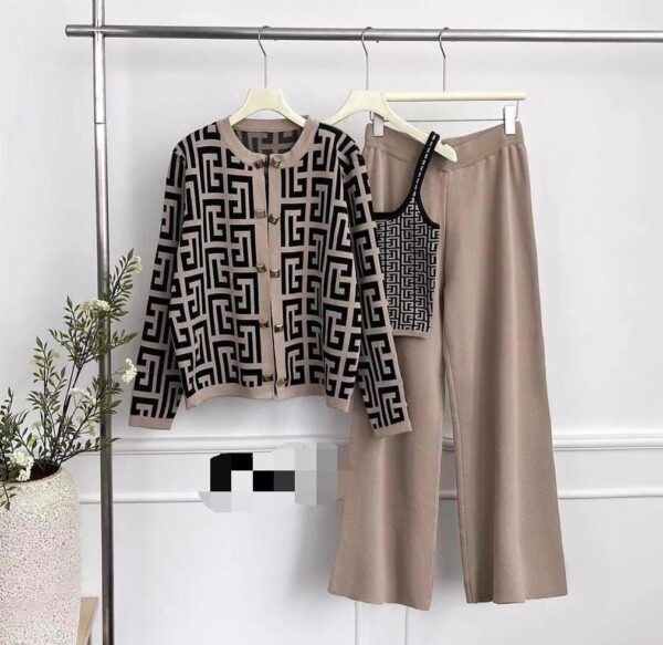 Luxury Winter 3 Pieces Set - Image 4