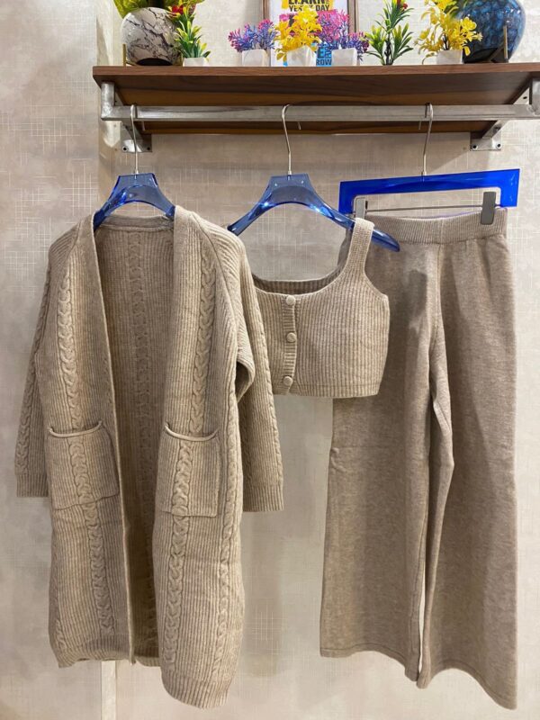 3 Pieces Heavy Woolen set - Image 5