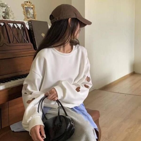 Heart cutwork sweatshirt - Image 7