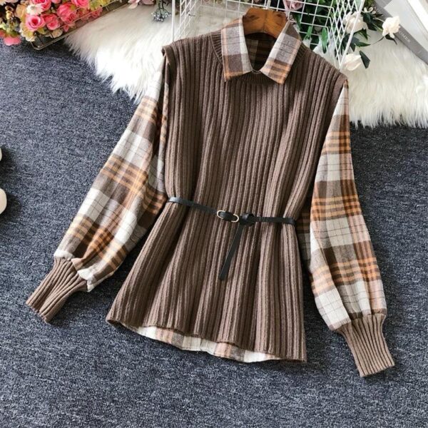 Checked sweater vest and belt
