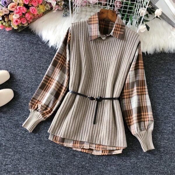 Checked sweater vest and belt - Image 2