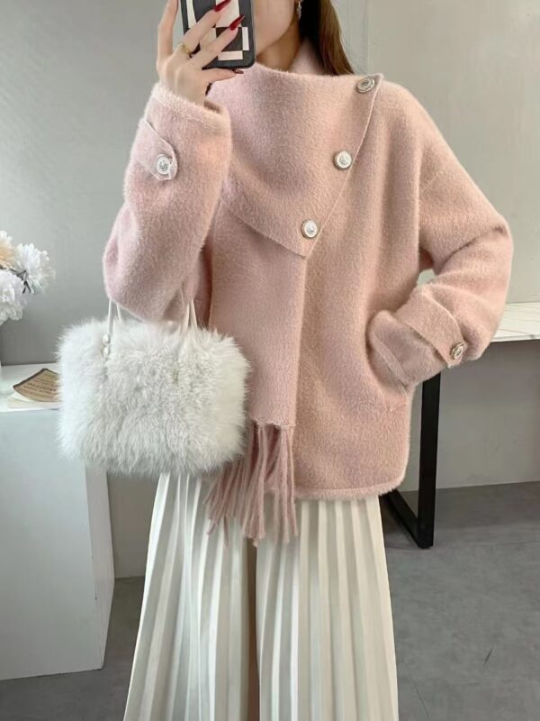 Stylish Woolen Coat With stole