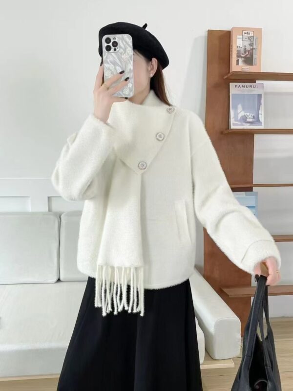 Stylish Woolen Coat With stole - Image 2