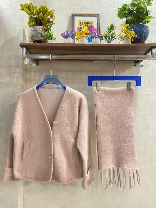 Stylish Woolen Coat With stole - Image 4
