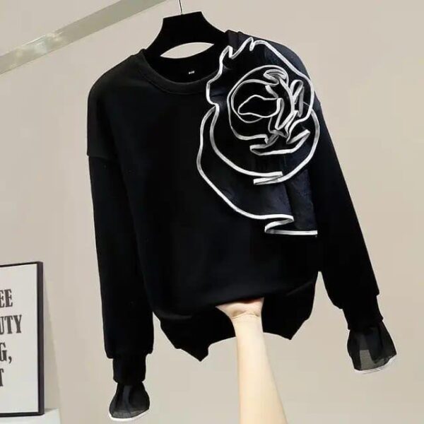 SALE : 3D FLOWER Woolen Top