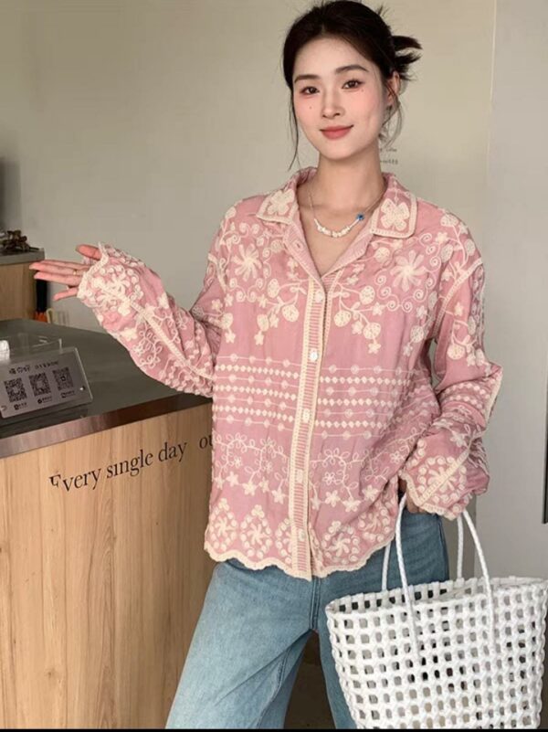 Beautiful retro heavy embroidery single-breasted shirt